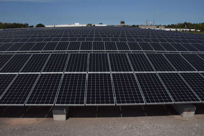 Field of solar panels